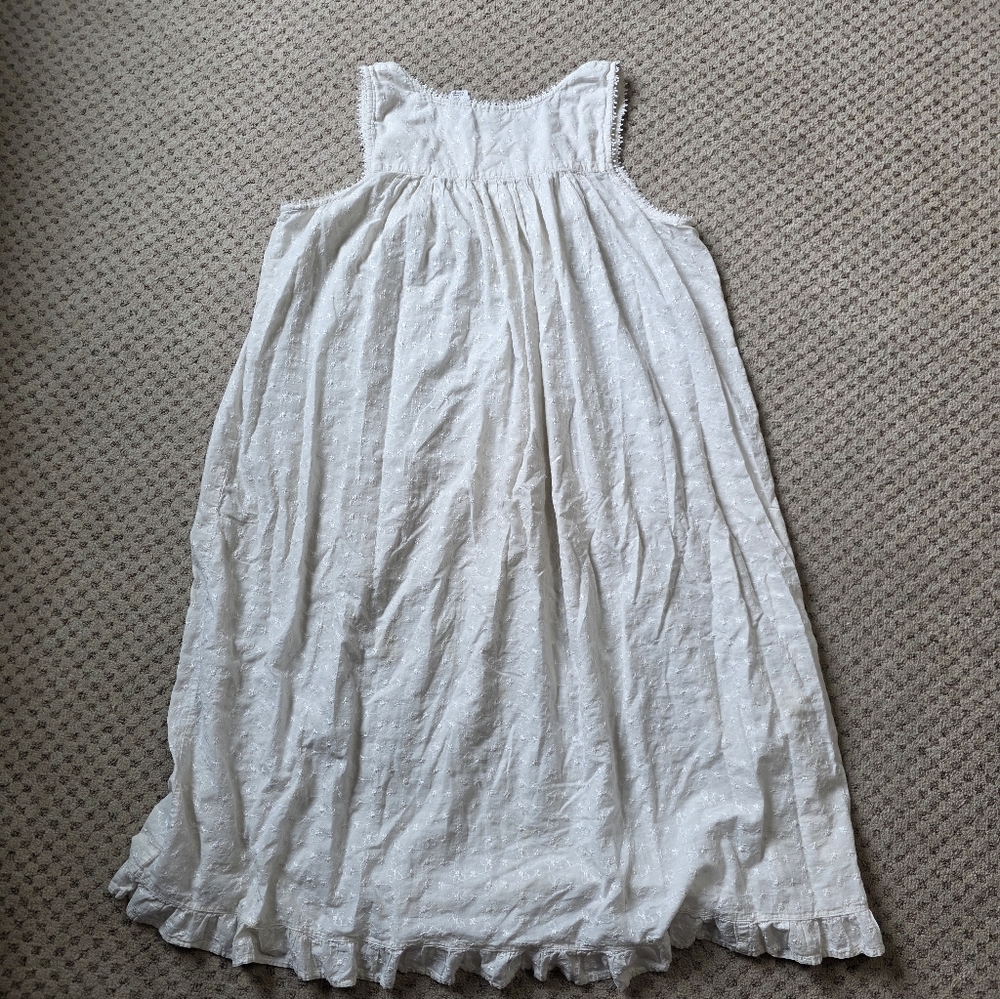 Ivory eyelet nightgown - Picture 2 of 8
